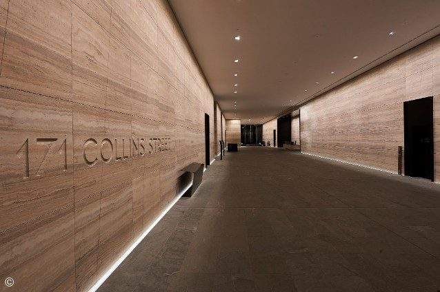 stetra wavy wall with grazing light